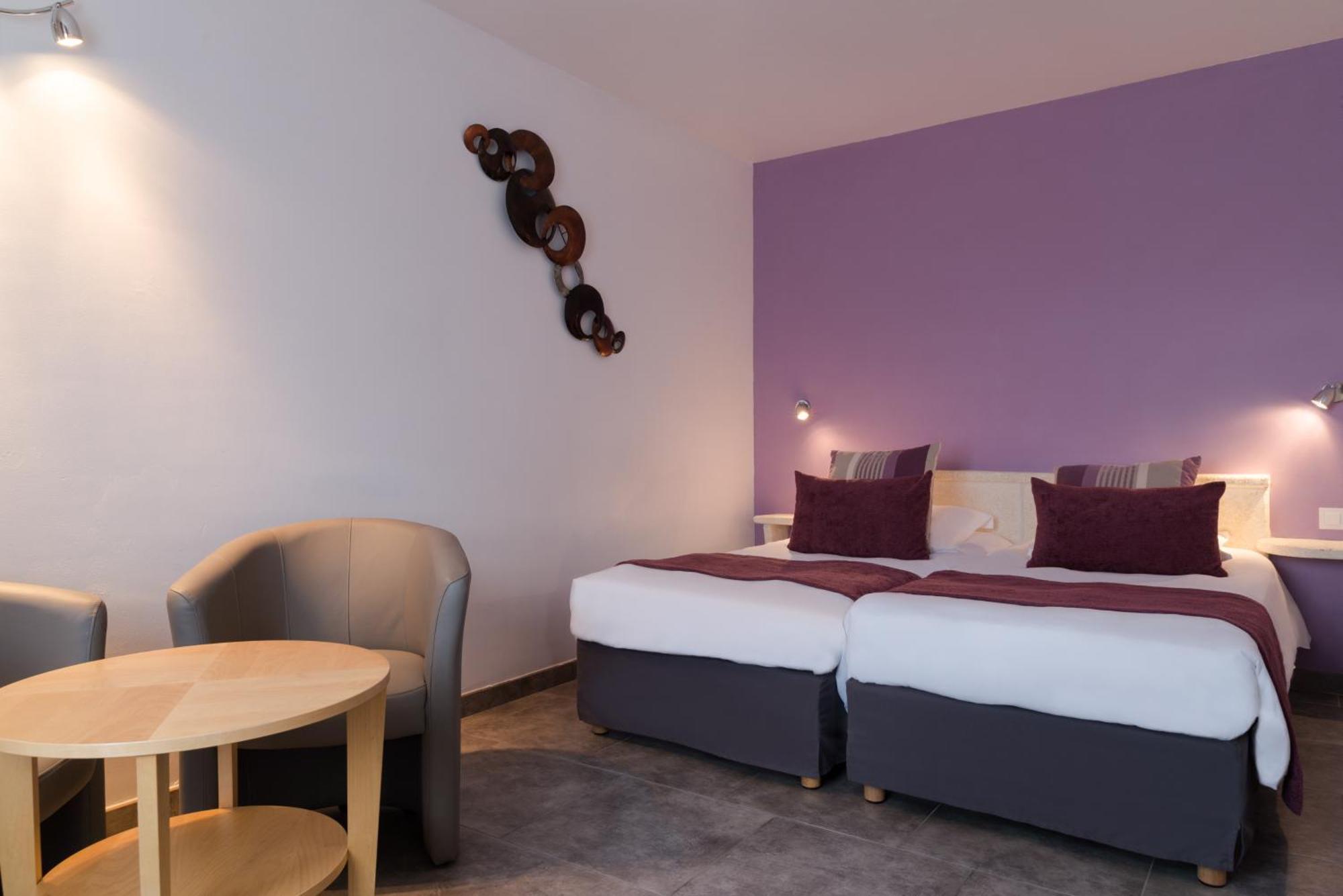Val Baussenc, The Originals Relais Hotel Maussane les Alpilles Buitenkant foto