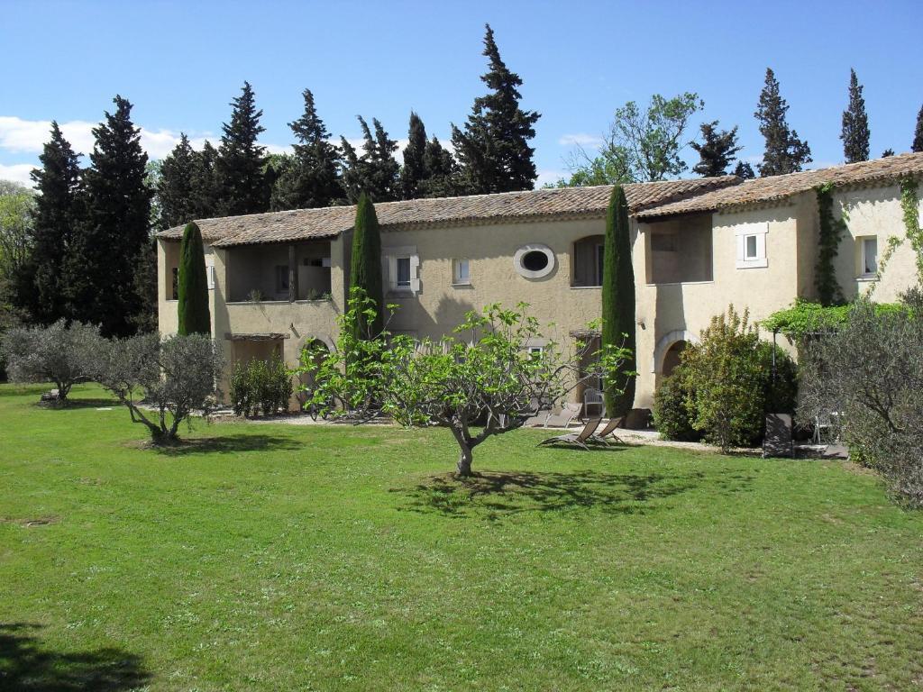 Val Baussenc, The Originals Relais Hotel Maussane les Alpilles Buitenkant foto
