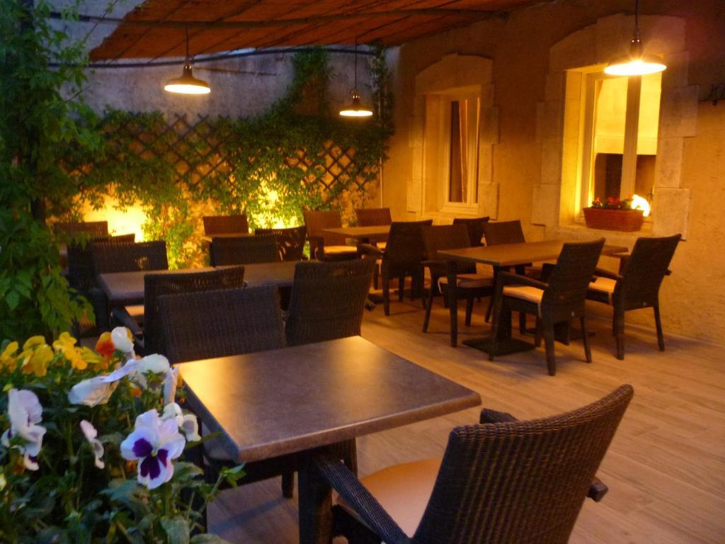 Val Baussenc, The Originals Relais Hotel Maussane les Alpilles Buitenkant foto