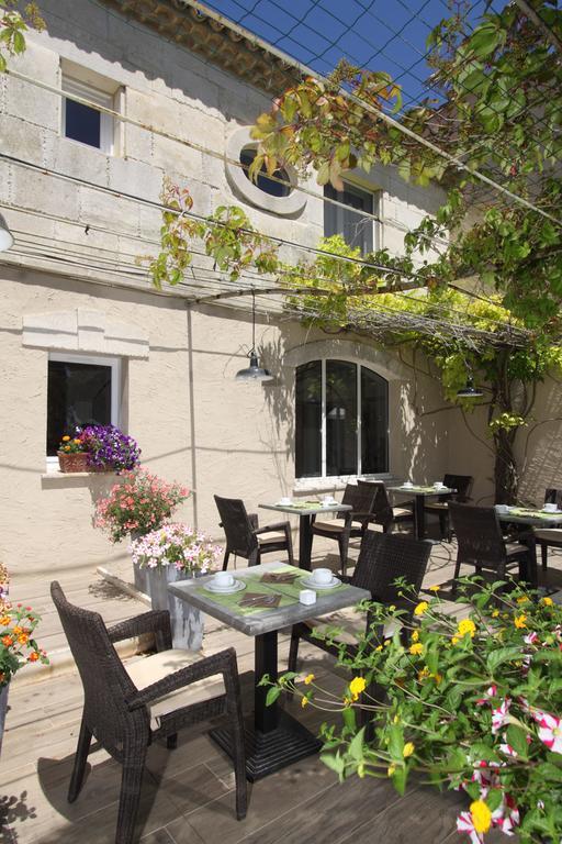 Val Baussenc, The Originals Relais Hotel Maussane les Alpilles Buitenkant foto