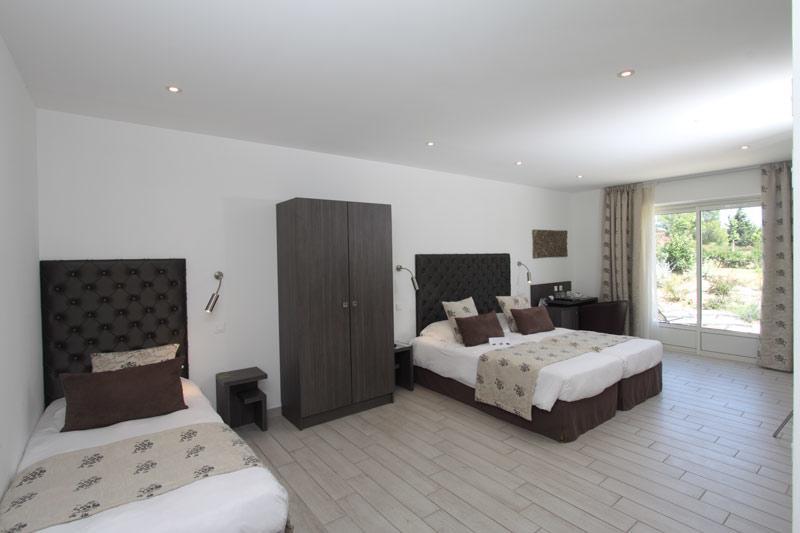 Val Baussenc, The Originals Relais Hotel Maussane les Alpilles Buitenkant foto